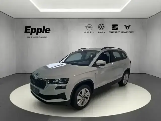 Gebraucht Skoda Karoq Selection 150 PS (110 kW) 2025 Weiss SUV