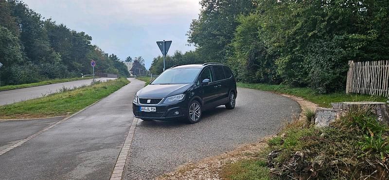 Schwarz Gebraucht 2011 Seat Alhambra Van / Kleinbus | 7.800 € (Fairer Preis) - Bild 1/4