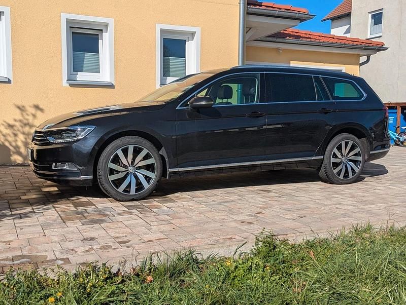 Gebraucht VW Passat Highline 239 PS (175 kW) 2015 Schwarz Kombi