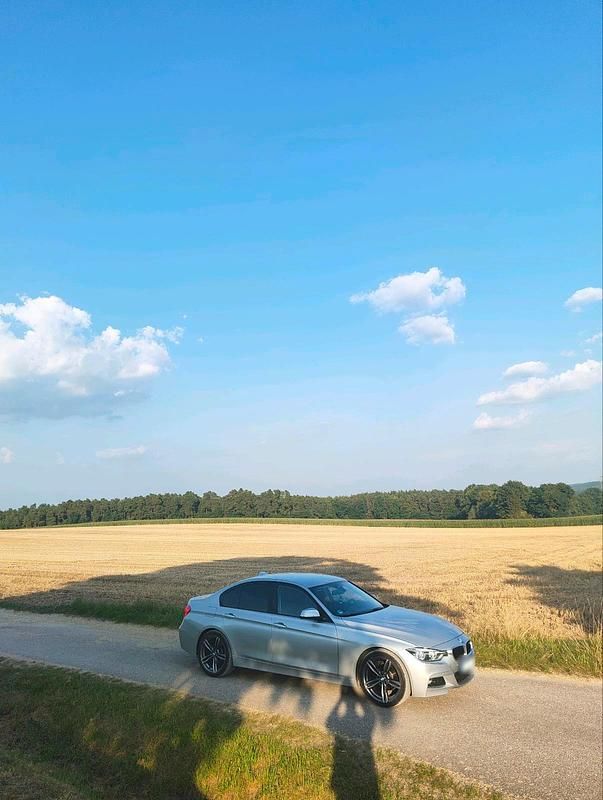 Gebraucht BMW 320 163 PS (119 kW) 2018 Silber Limousine