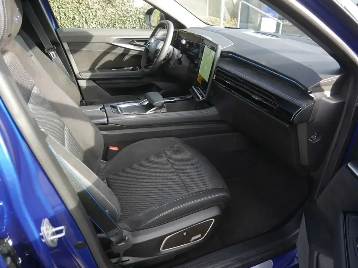 Gebraucht Renault Austral Iconic Esprit Alpine 158 PS (116 kW) 2024 Blau / ironblau (metallic) SUV