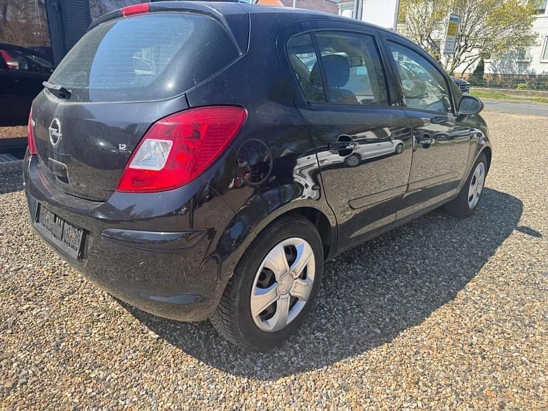 Second-hand Opel Corsa 80 CP (58 kW) 2008 Negru Hatchback