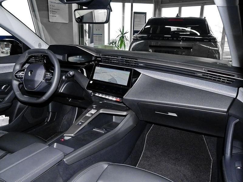 Gebraucht Peugeot 308 Allure 131 PS (96 kW) 2025 Grün Limousine