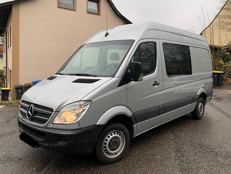 Silber Gebraucht 2011 Mercedes 316 Van | 7.999 € - Bild 1/4