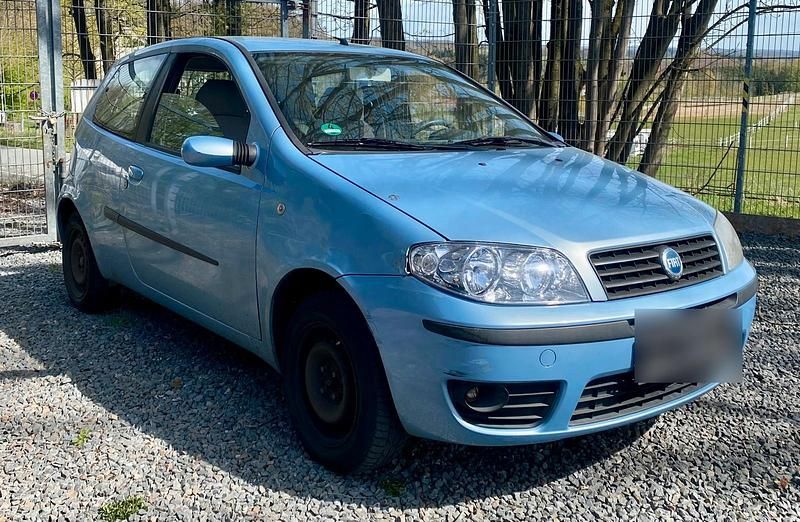 Gebraucht Fiat Punto 95 PS (69 kW) 2004 Blau Kleinwagen