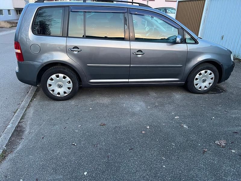 Gebraucht VW Touran 140 PS (102 kW) 2005 Grau Van / Kleinbus