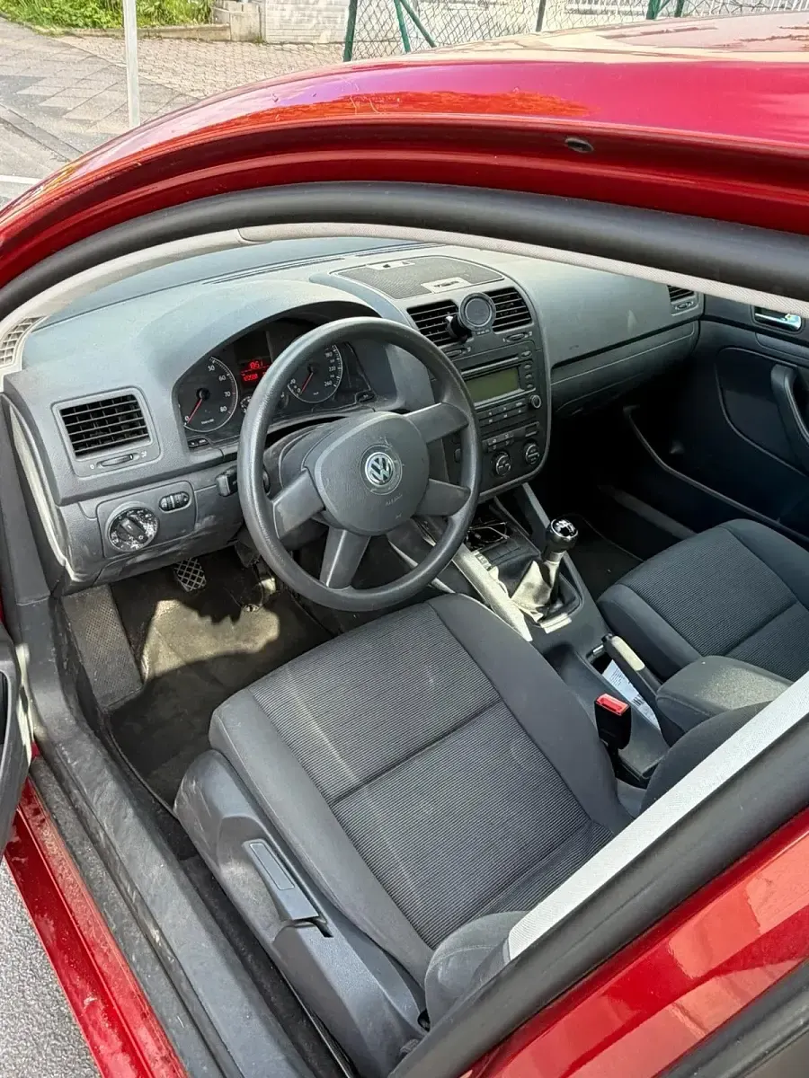Gebraucht VW Golf V 116 PS (85 kW) 2003 Rot Kleinwagen