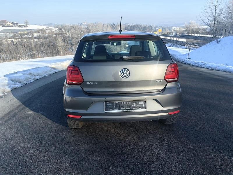 Usata VW Polo Comfortline 75 CV (55 kW) 2016 Grigio Utilitaria