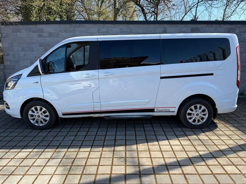 Gebraucht Ford Tourneo 131 PS (96 kW) 2019 Weiß Kombi