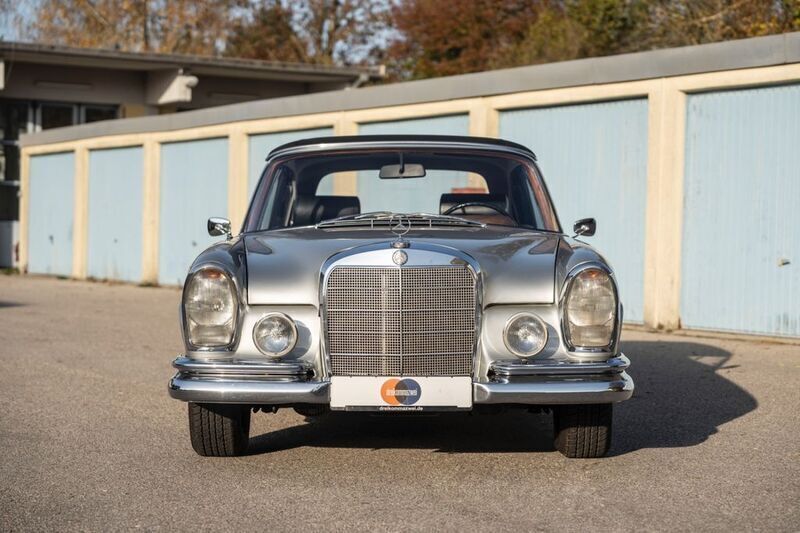 Silber Gebraucht 1966 Mercedes 250 SE Cabrio | 116.000 € - Bild 1/4