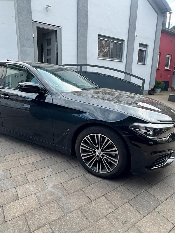 Gebraucht BMW 530e 252 PS (185 kW) 2019 Schwarz Limousine