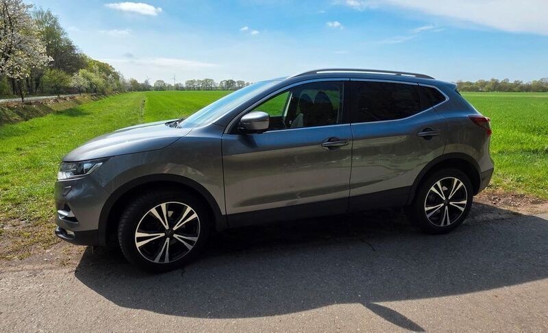 Silber Gebraucht 2018 Nissan Qashqai N-Connecta SUV | 13.499 € (Guter Preis) - Bild 1/4