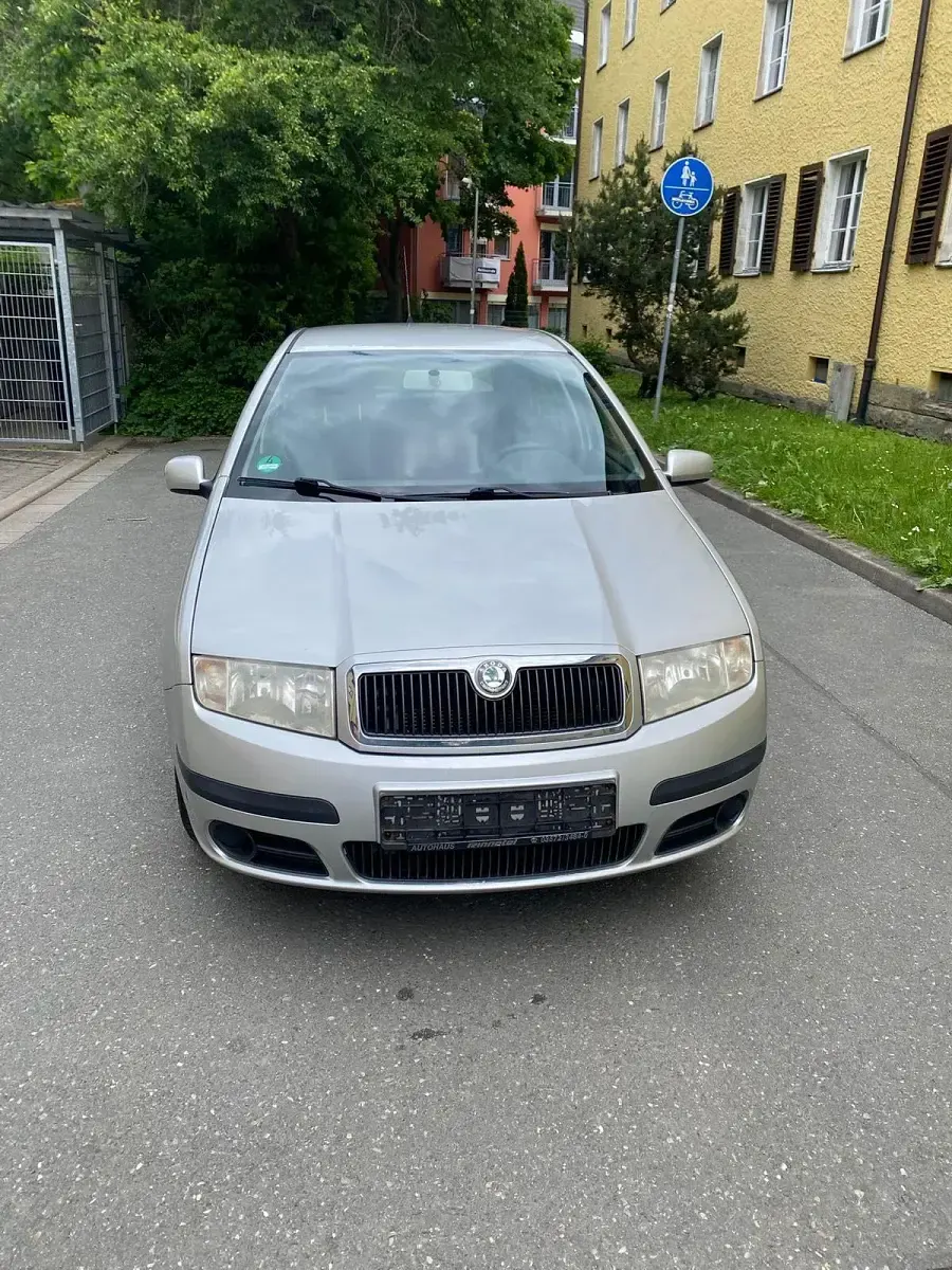 Brugt Skoda Fabia 75 HK (55 kW) 2005 Sølv Sedan