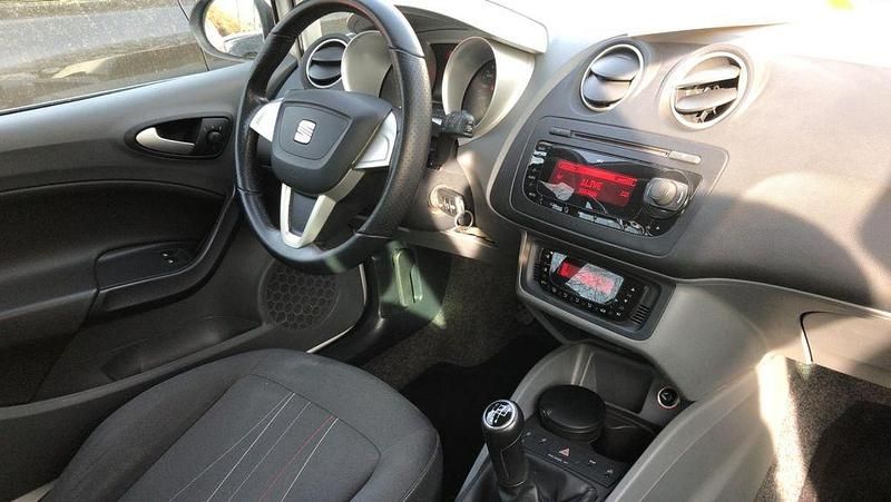 Gebraucht Seat Ibiza SC Reference 86 PS (63 kW) 2011 Weiß Kleinwagen