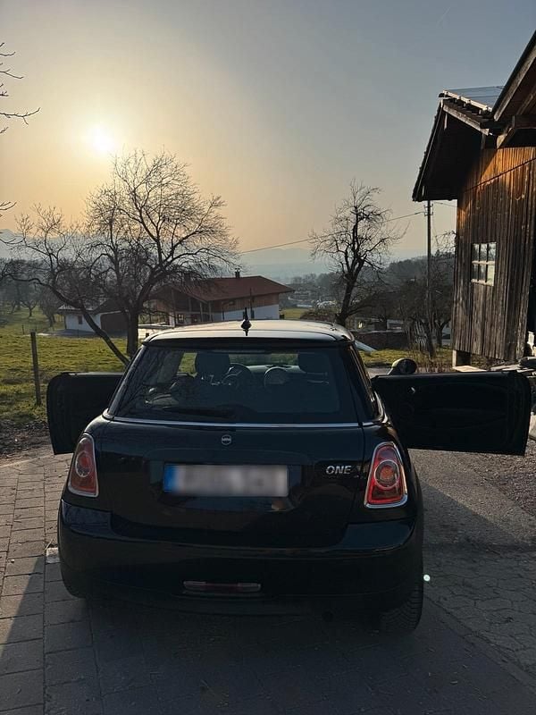 Second-hand Mini Cooper 75 CP (55 kW) 2013 Negru Hatchback