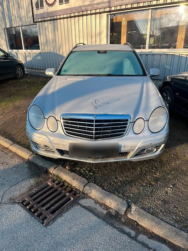 Gebraucht Mercedes E280 231 PS (169 kW) 2008 Silber Kombi