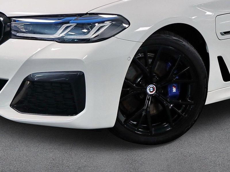 Gebraucht BMW 530e iPerformance 292 PS (214 kW) 2023 Alpinweiss iii Kombi