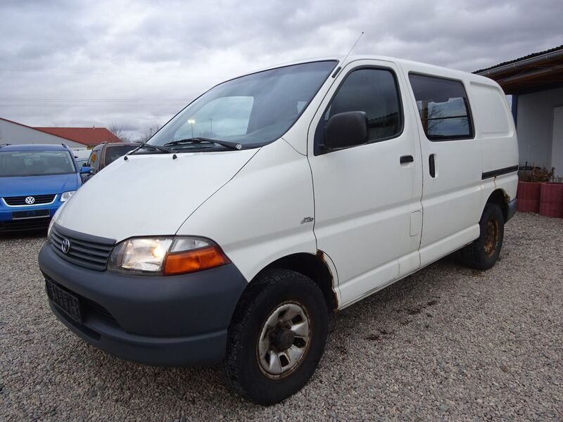 Weiß Gebraucht 2005 Toyota HiAce Van / Kleinbus | 4.000 € (Guter Preis) - Bild 1/4