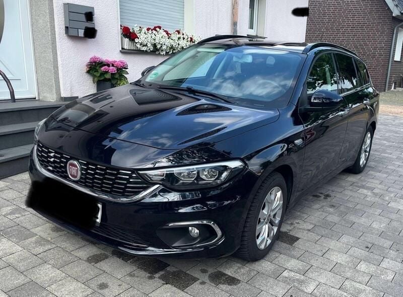Schwarz Gebraucht 2019 Fiat Tipo Lounge Kombi | 9.600 € (Guter Preis) - Bild 1/4