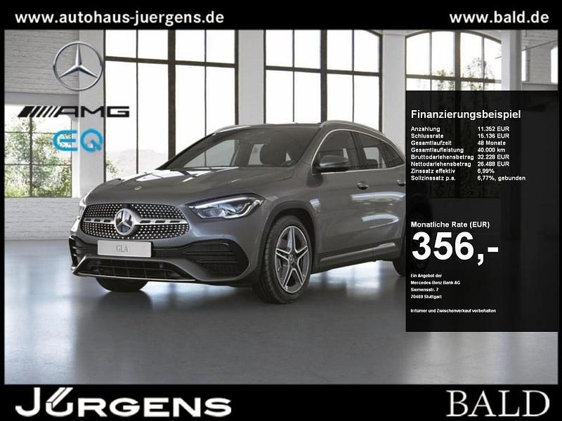 Grau metalliclack mountaingrau Gebraucht 2023 Mercedes GLA200 AMG SUV | 37.840 € (Guter Preis) - Bild 1/4