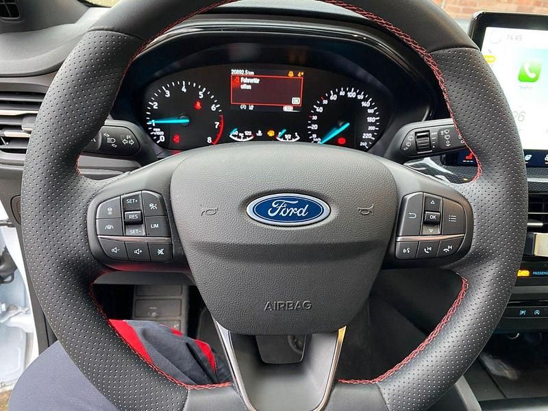 Gebraucht Ford Focus ST-Line 155 PS (114 kW) 2024 Weiß Kombi