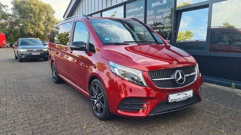 Hyazinthrot Gebraucht 2021 Mercedes V220 AMG Van / Kleinbus | 44.990 € (Guter Preis) - Bild 1/4
