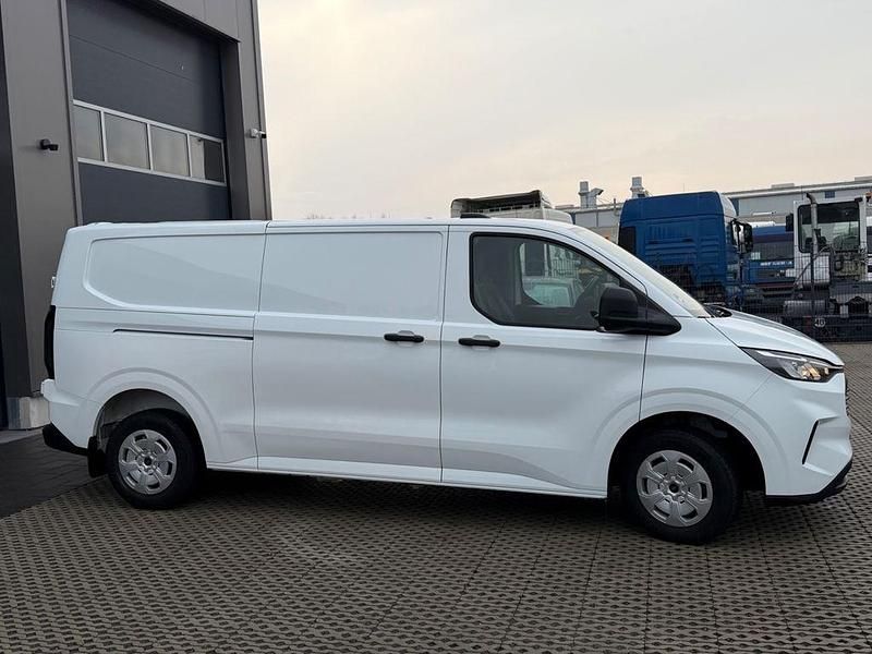 Gebraucht Ford Transit Custom Trend 136 PS (100 kW) 2025 Weiß Van / Kleinbus