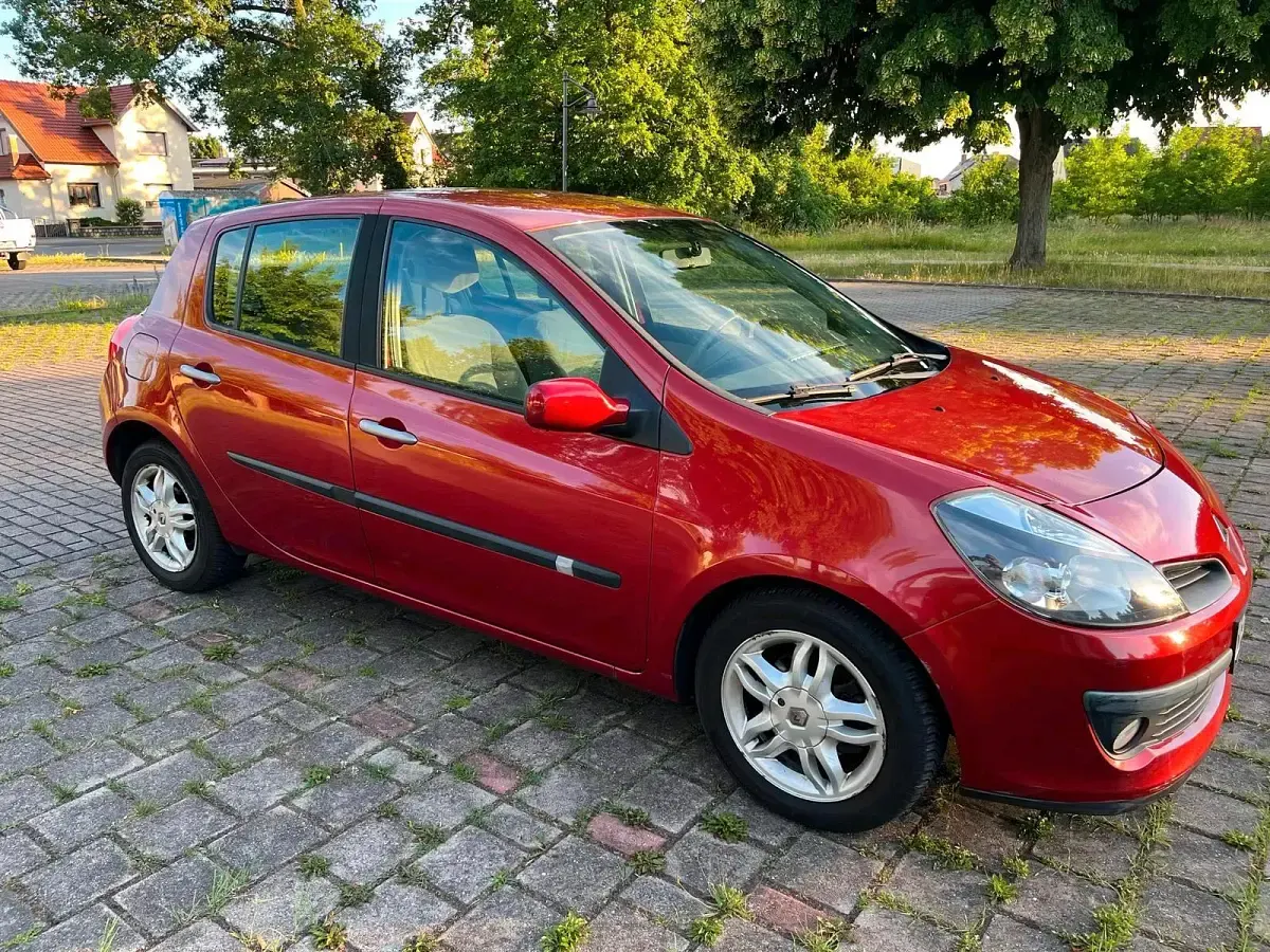Gebraucht Renault Clio 102 PS (75 kW) 2006 Rot Kleinwagen