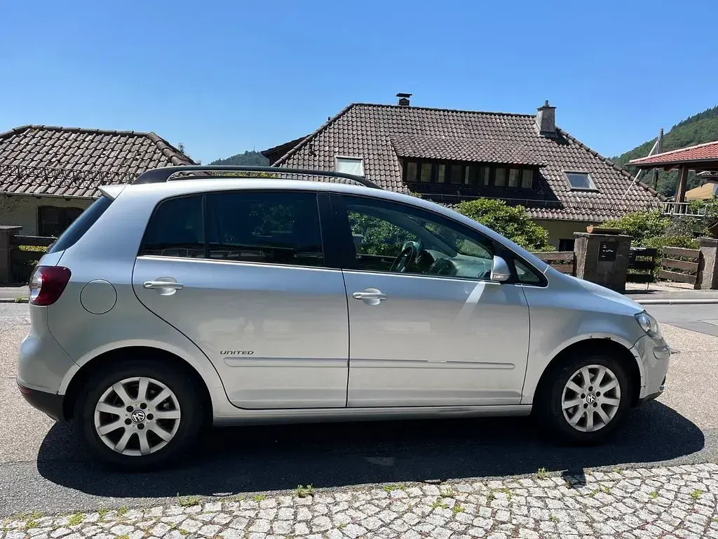 Gebraucht VW Golf V 140 PS (102 kW) 2008 Grau Limousine
