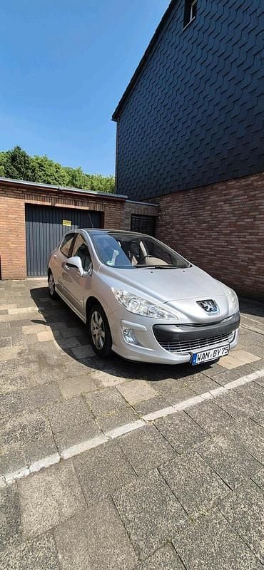 Silber Gebraucht 2009 Peugeot 308 Kleinwagen | 3.500 € (Fairer Preis) - Bild 1/4