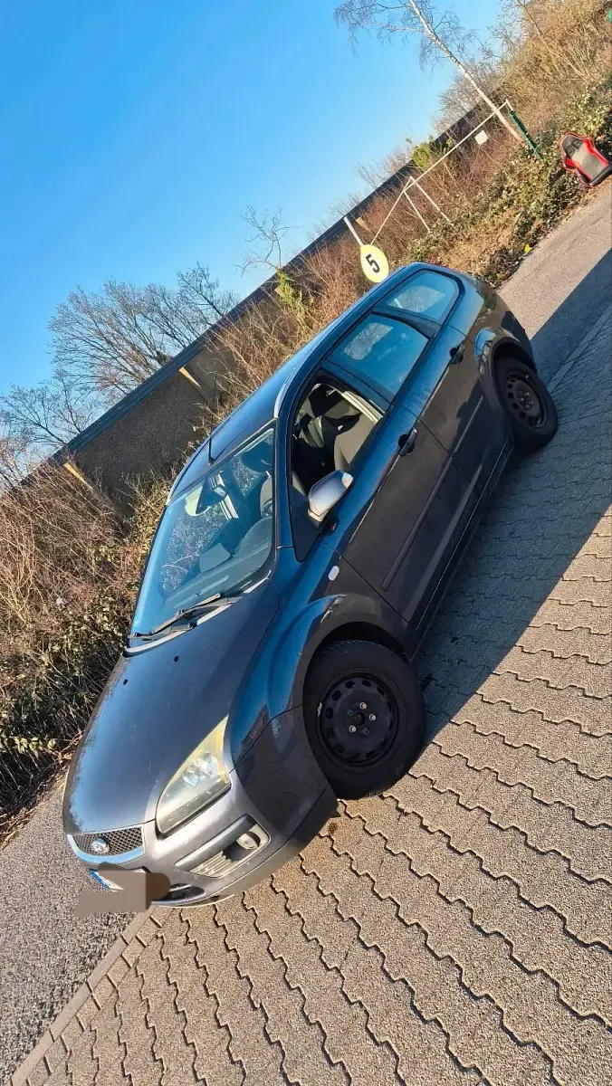 Gebraucht Ford Focus 116 PS (85 kW) 2007 Grau Kombi