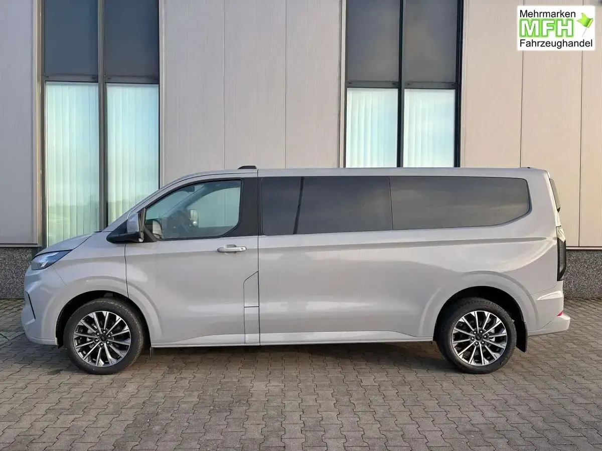 Neu Ford Tourneo Custom Active 170 PS (125 kW) 2026 Wählbar Van