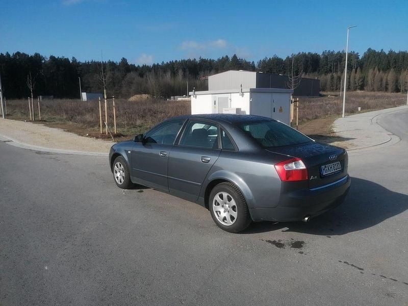 Gebraucht Audi A4 131 PS (96 kW) 2001 Grau Limousine