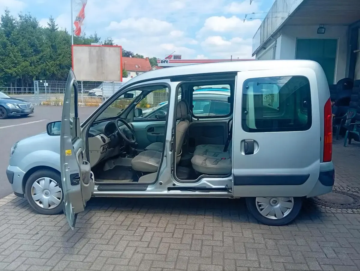 Gebraucht Renault Kangoo 75 PS (55 kW) 2005 Silber Van / Kleinbus