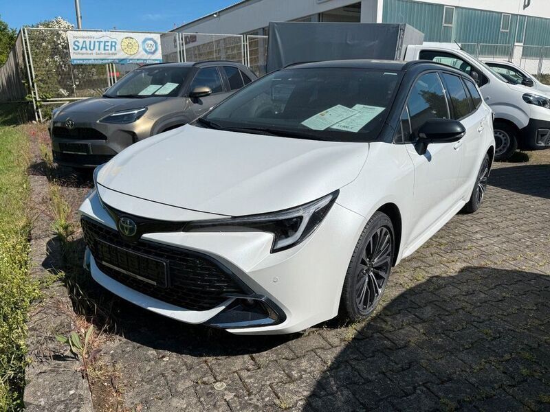 Neu Toyota Corolla 140 PS (102 kW) 2025 Weiß Limousine