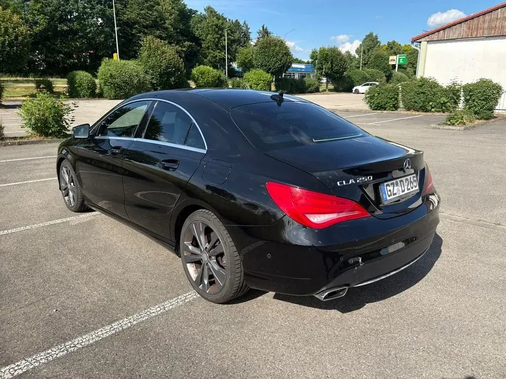 Gebraucht Mercedes CLA250 Urban 211 PS (155 kW) 2016 Schwarz Coupé