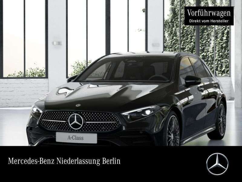 Kosmosschwarz Gebraucht 2024 Mercedes A200 AMG Limousine | 37.300 € (Teuer) - Bild 1/4