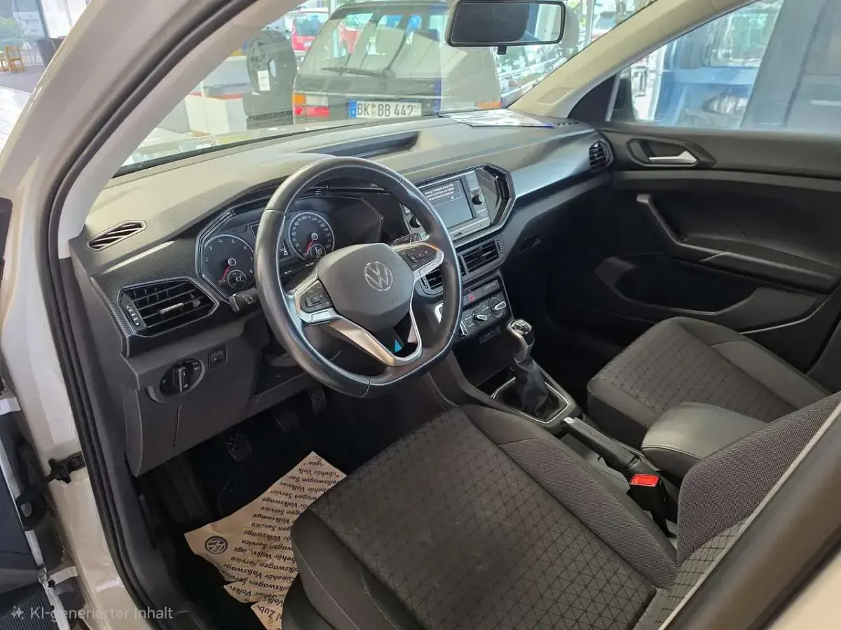 Gebraucht VW T-Cross Life 95 PS (69 kW) 2021 Grau SUV