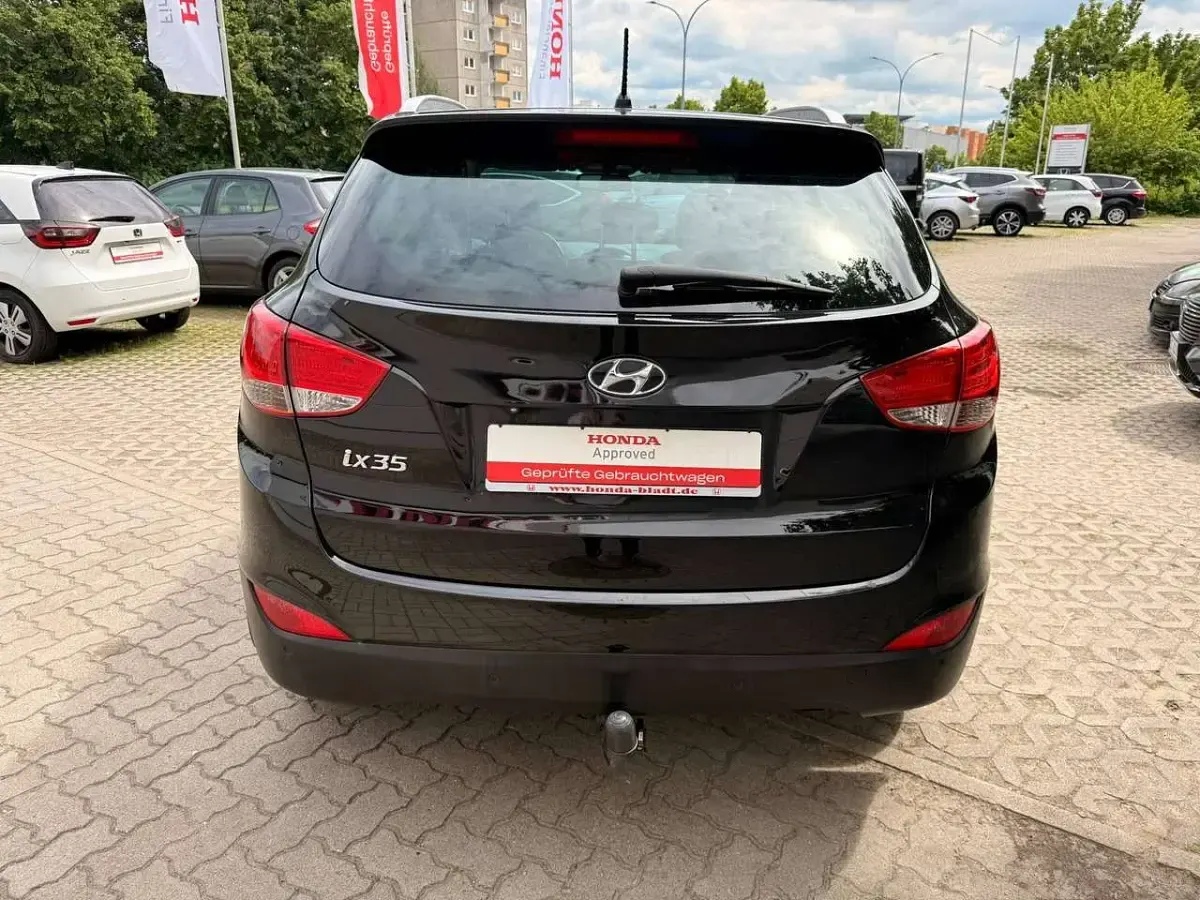 Gebraucht Hyundai ix35 Comfort 136 PS (100 kW) 2014 Schwarz SUV