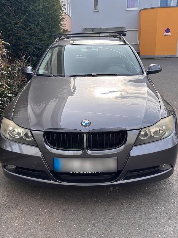 Gebraucht BMW 318 129 PS (94 kW) 2006 Grau Kombi
