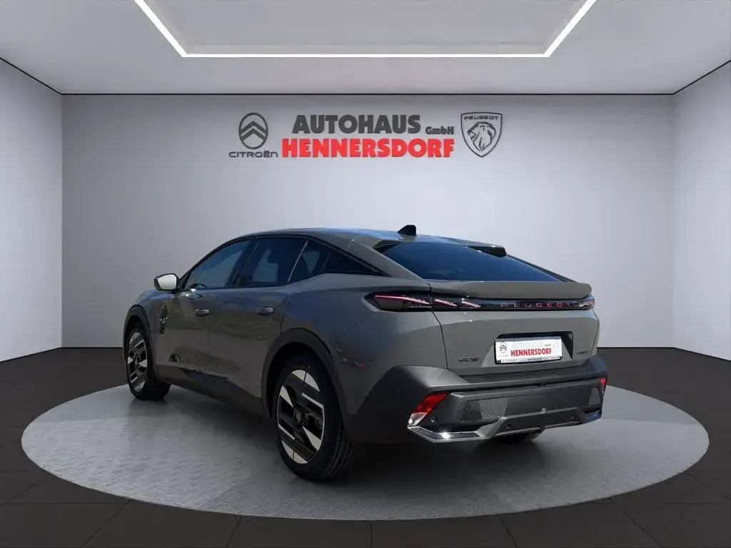 Neu Peugeot 408 GT 136 PS (100 kW) 2026 Grau SUV