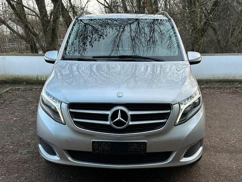 Gebraucht Mercedes V250 Avantgarde 190 PS (139 kW) 2016 Silber Van / Kleinbus
