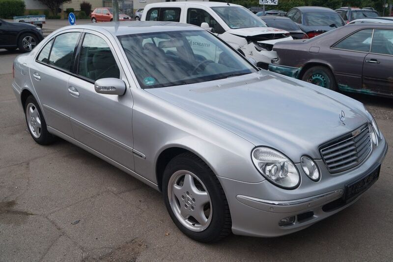 Gebraucht Mercedes E350 272 PS (200 kW) 2005 Silber Limousine