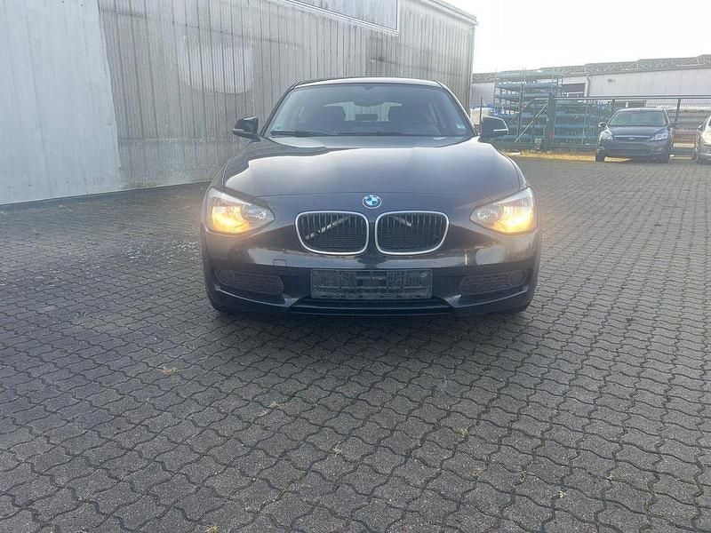 Schwarz Gebraucht 2012 BMW 114 Kleinwagen | 3.999 € (Guter Preis) - Bild 1/4