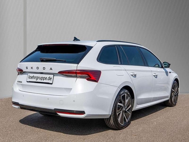 Gebraucht Skoda Octavia SportLine 150 PS (110 kW) 2025 Moonweiss metallic Kombi