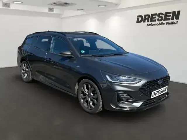 Używany Ford Focus ST-Line 155 KM (114 kW) 2024 Szary Kombi