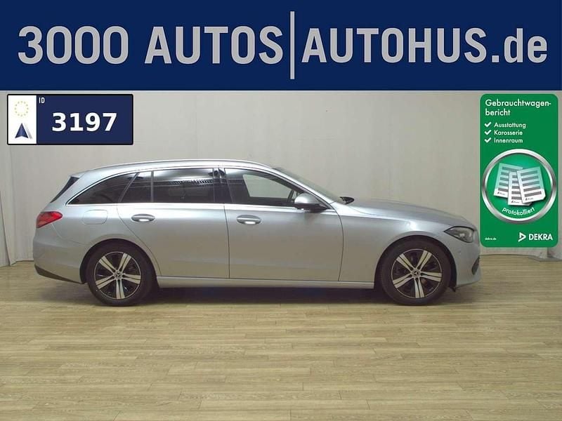 Hightechsilber metallic Gebraucht 2023 Mercedes C220 Avantgarde Kombi | 26.680 € (Superpreis) - Bild 1/4