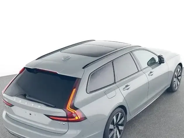 Gebraucht Volvo V90 Plus 253 PS (186 kW) 2025 Grau Kombi