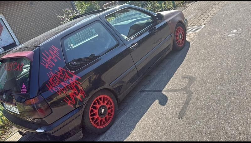 Schwarz Gebraucht 1997 VW Golf III Kleinwagen | 750 € (Superpreis) - Bild 1/2