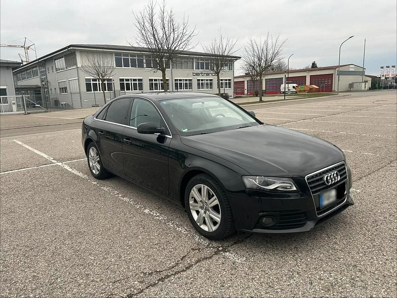 Gebraucht Audi A4 Ambiente 120 PS (88 kW) 2010 Schwarz Limousine